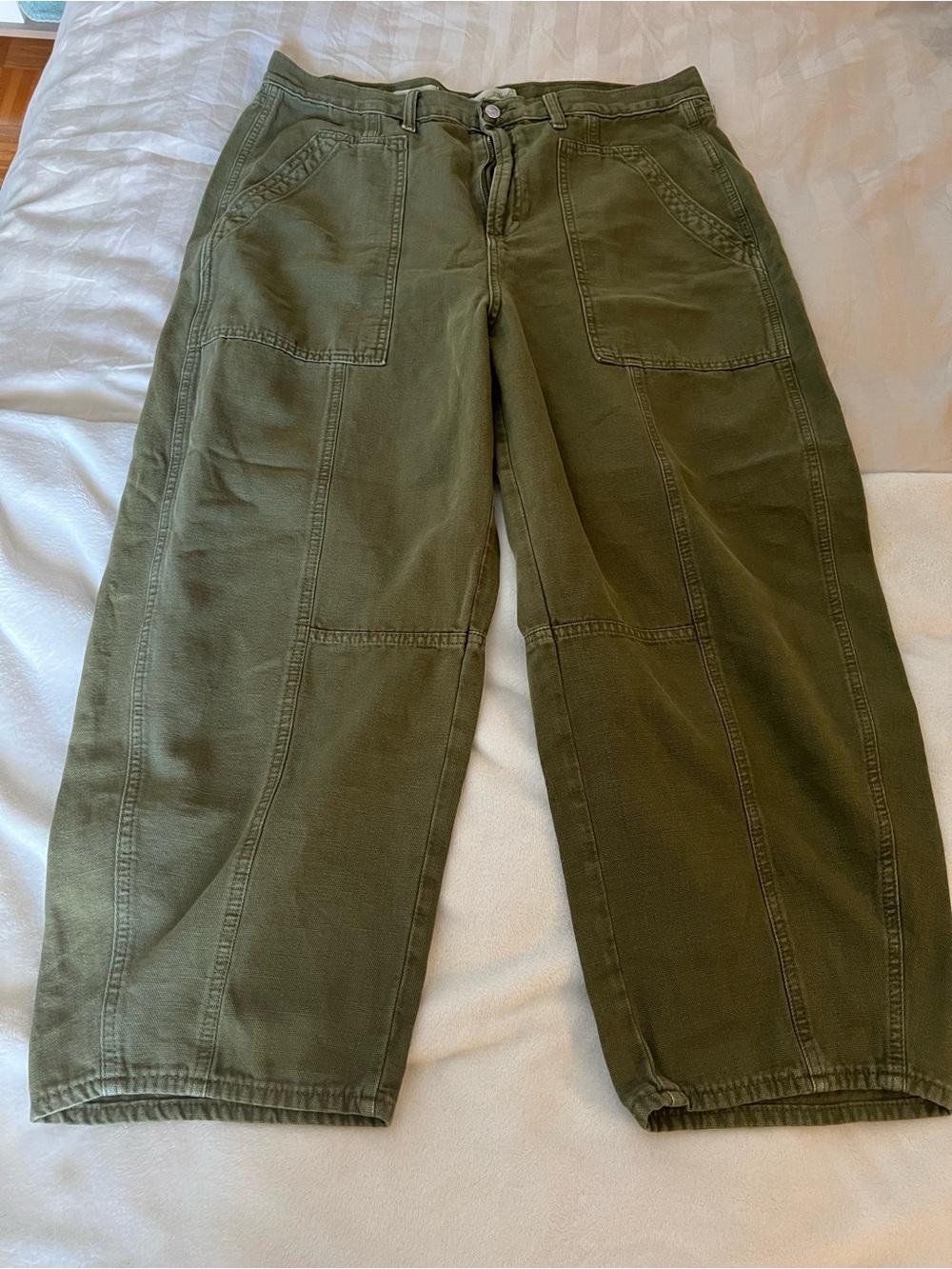 Universal Thread 100% cotton Olive Barrel legged pants size 16